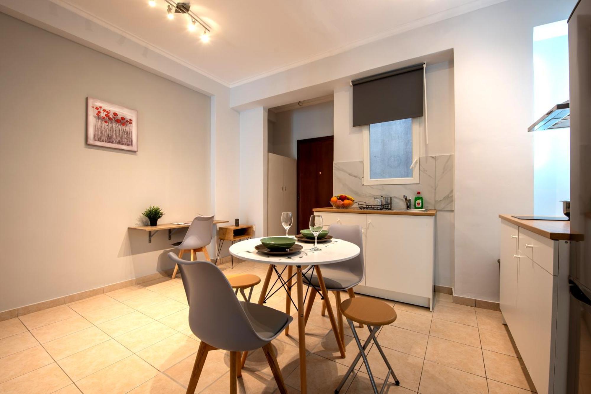 Spacious And Modern One Bedroom Apartment Atena Exterior foto