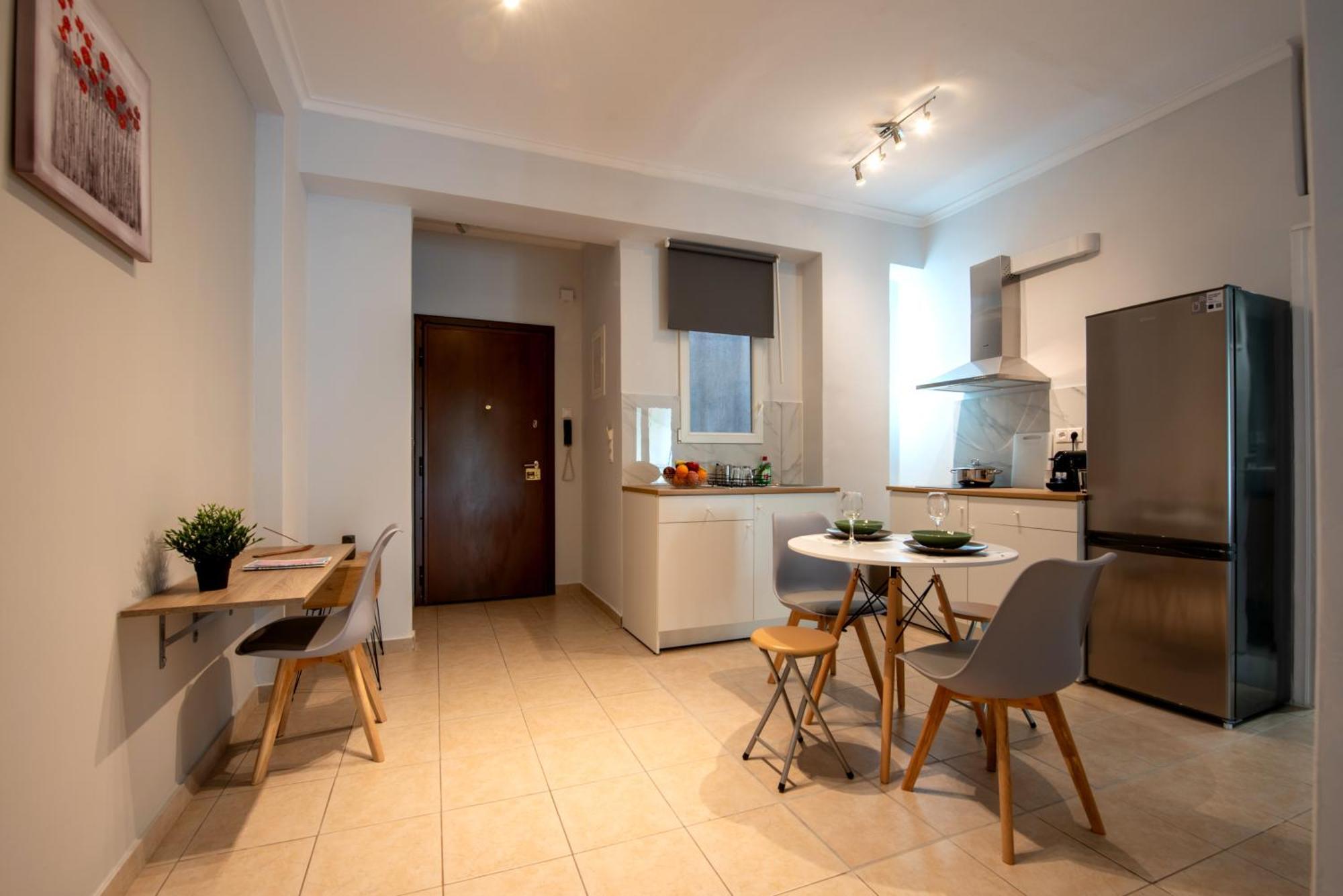 Spacious And Modern One Bedroom Apartment Atena Exterior foto